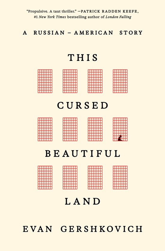 Livre 'This Cursed Beautiful Land', une histoire russo-américaine. Titre en rouge et noir sur fond beige, avec des motifs en grille.