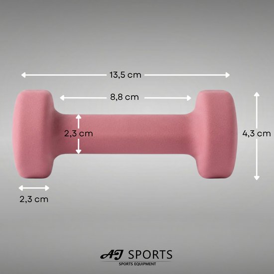Een enkele roze dumbbell van AJ Sports met afmetingen: lengte 13,5 cm, handvat 8,8 cm, uiteinden 4,3 cm, handvatdiameter 2,3 cm.