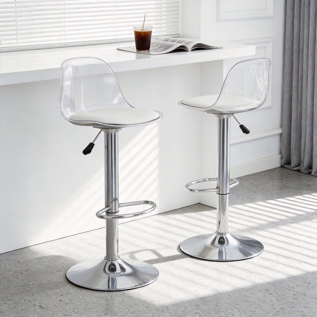 Clruro Barkruk Set - 82-104 cm - Transparante Rug - 360° Draaibaar - Metaal - Zilver