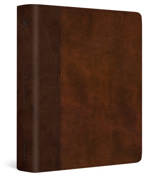 Bruine, lederen Bijbel met de tekst "JOURNALING BIBLE" en "CROSSWAY" op de rug.