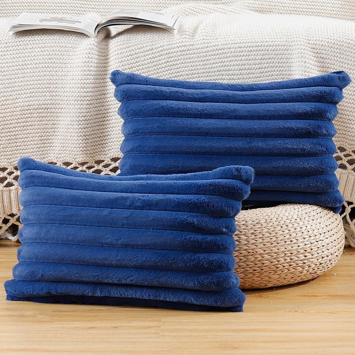SnelShoppen - Set van 2 Fluffy Soft Decoratieve Kussenslopen 30x50cm - Faux Wol Pluche Kussenhoezen voor Sofa en Slaapkamer - Blauw