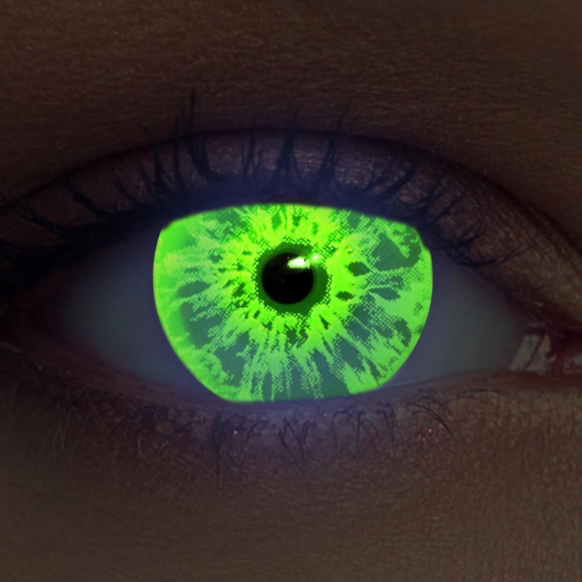 Thijox - Designlenses Groene Lichtgevende UV-Licht/Blacklight Contactlenzen - Neon Contactlenzen zonder Dioptrieën - Inclusief Gratis Lenshouder - Spa