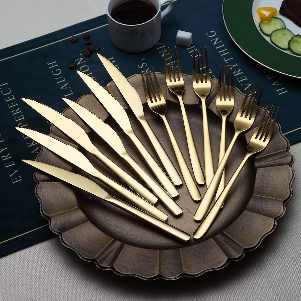 SnelShoppen - Gold Steak Knife Set 12-delig, Premium RVS Dinner Forks en Steak Messen voor 6 Personen, Vaatwasserbestendig, Shiny Gold, Perfect voor F