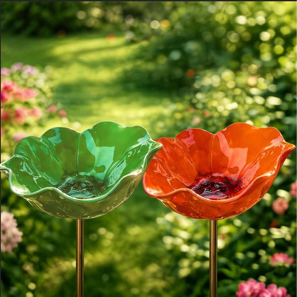 Vogeldrinkschaal - 2 Stuks - Vogelbadje - Vogeldrinkbakken - Metaalbloemen-tuinpaal-vogeldrinkbak - Tuindecoratie voor Vogels - Vogelbad voor Buiten - Wildlife Vogeldrinkschaal voor Tuinvogels - 15 x 60 cm - Groen + Oranje