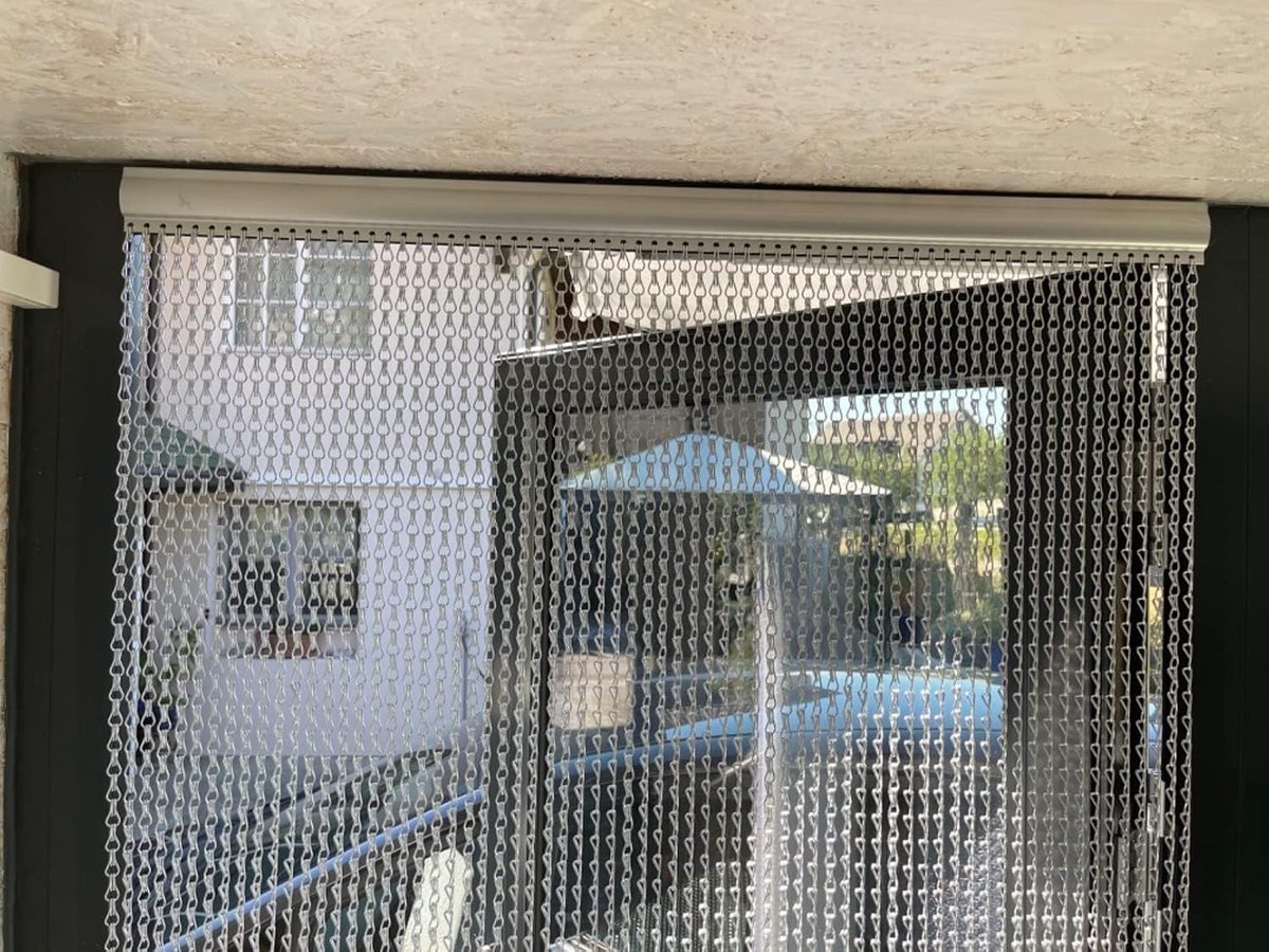 SnelShoppen - 100cm x 210cm Premium Aluminium Vliegdeur Kettinggordijn voor Deuren, Insectenwering Metalen Gordijnen, Duurzaam en Verstelbaar