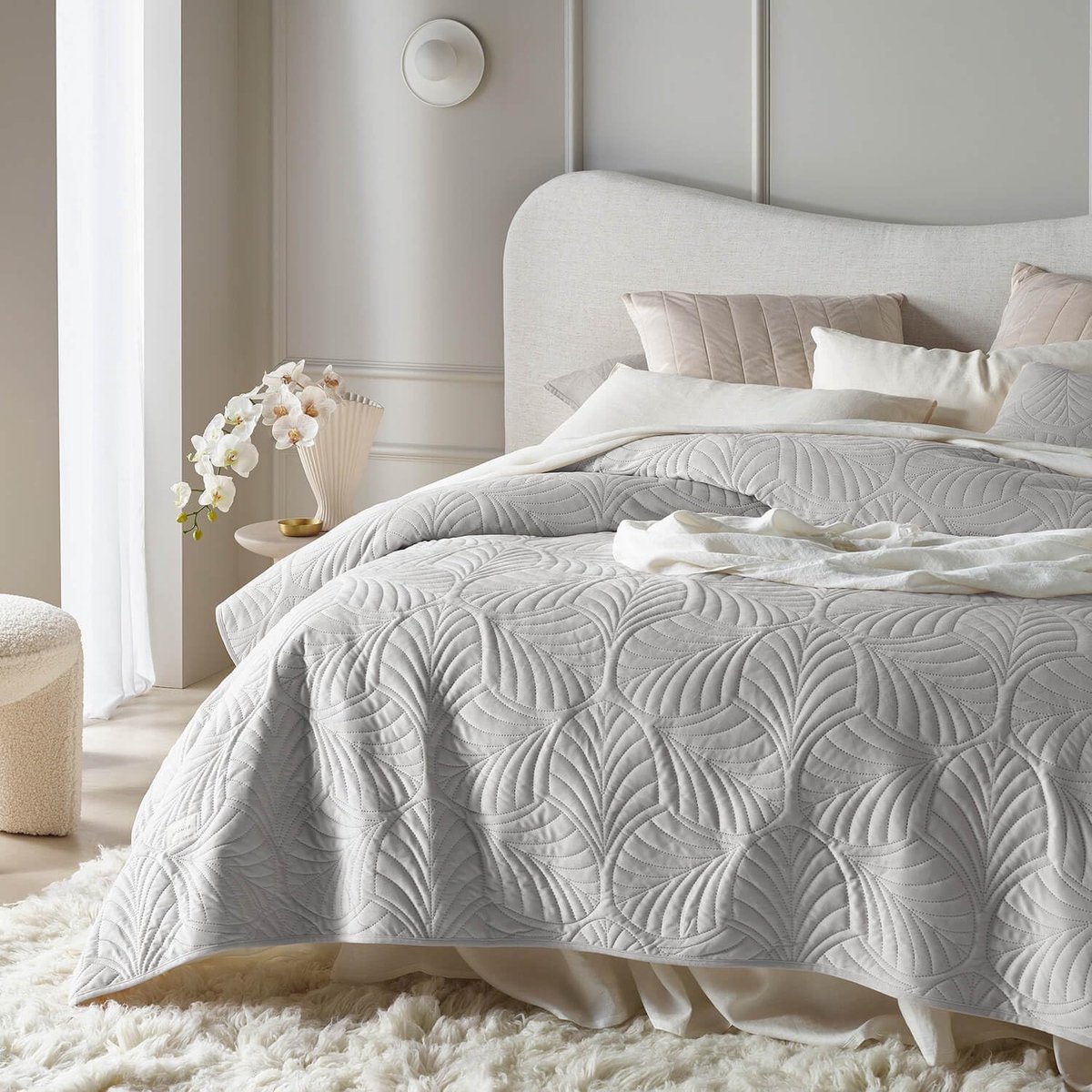 SnelShoppen - Feel Elegant Dekbedovertrek Lichtgrijs 220 x 240 cm - Luxe Velours Bedsprei of Sofa Deken - Perfect voor Bed 160 x 200 cm