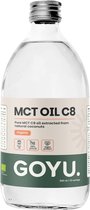 Fles GOYU MCT Olie C8 biologisch, 500 ml. Transparante olie, etiket met "MCT OIL C8 Pure MCT C8 oil extracted from natural coconuts Organic GOYU."