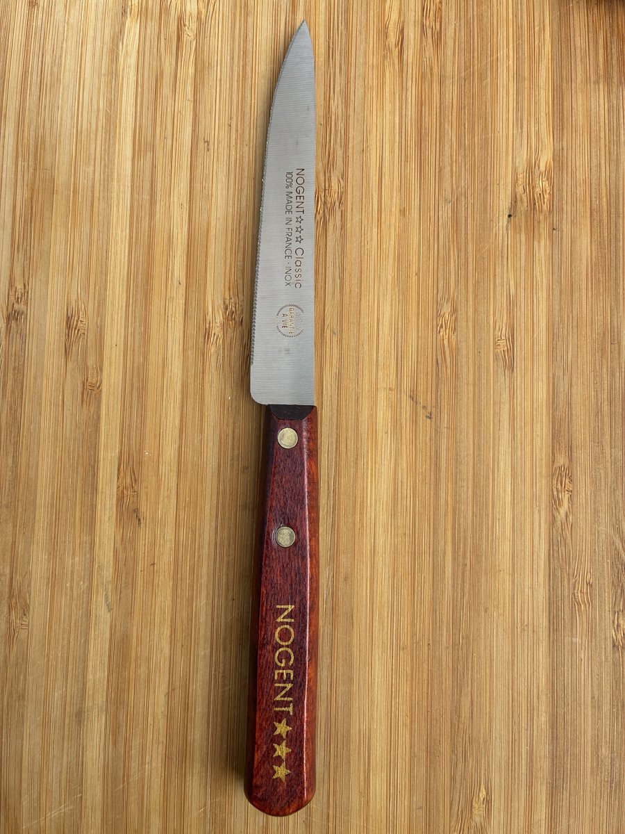Nogent Iconic tomatenmes - 11 cm gekarteld - handvat van kersenhout