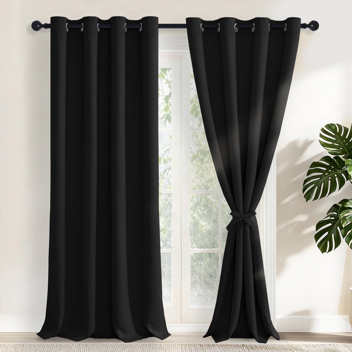 Omgoods - Blackout Gordijnen met Houders - 140 x 260 cm, Set van 2