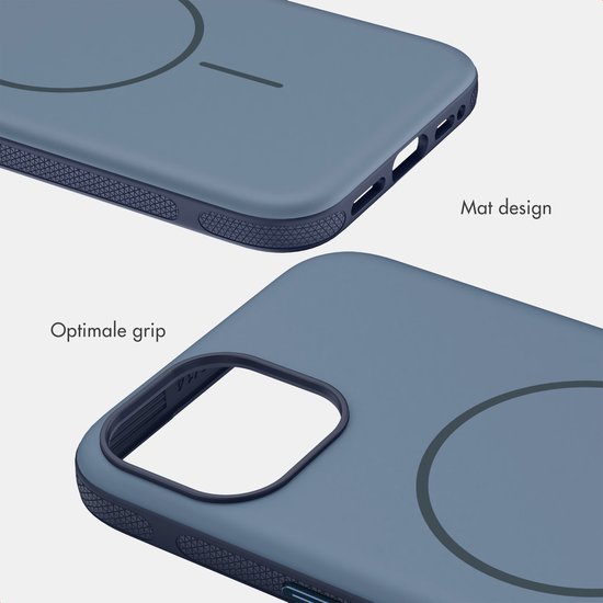 Donkerblauwe telefoonhoes met mat design en optimale grip. Close-up van de zijkant en hoek.