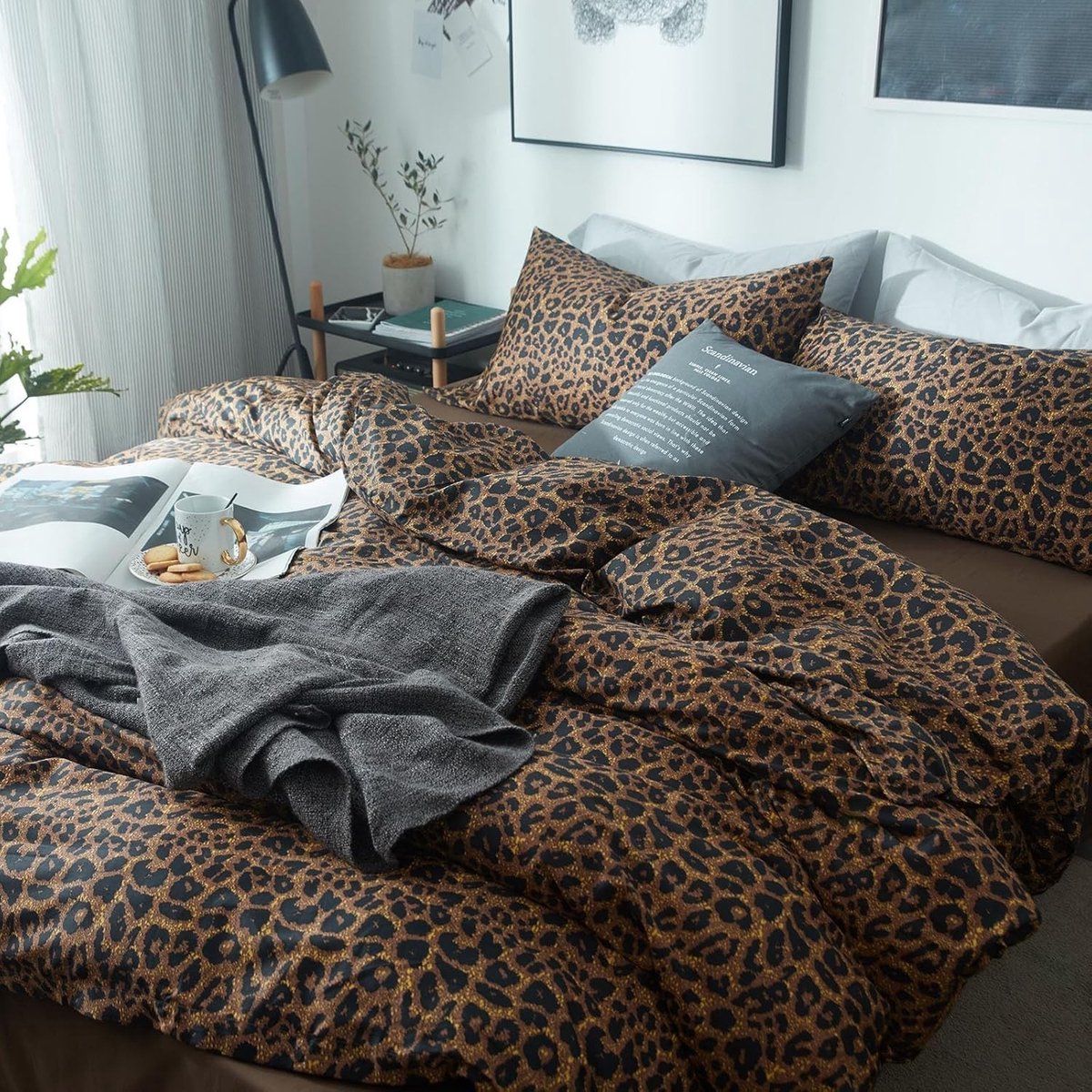 Omgoods - Microfiber Bedset 220 x 240 cm met Luipaardprint