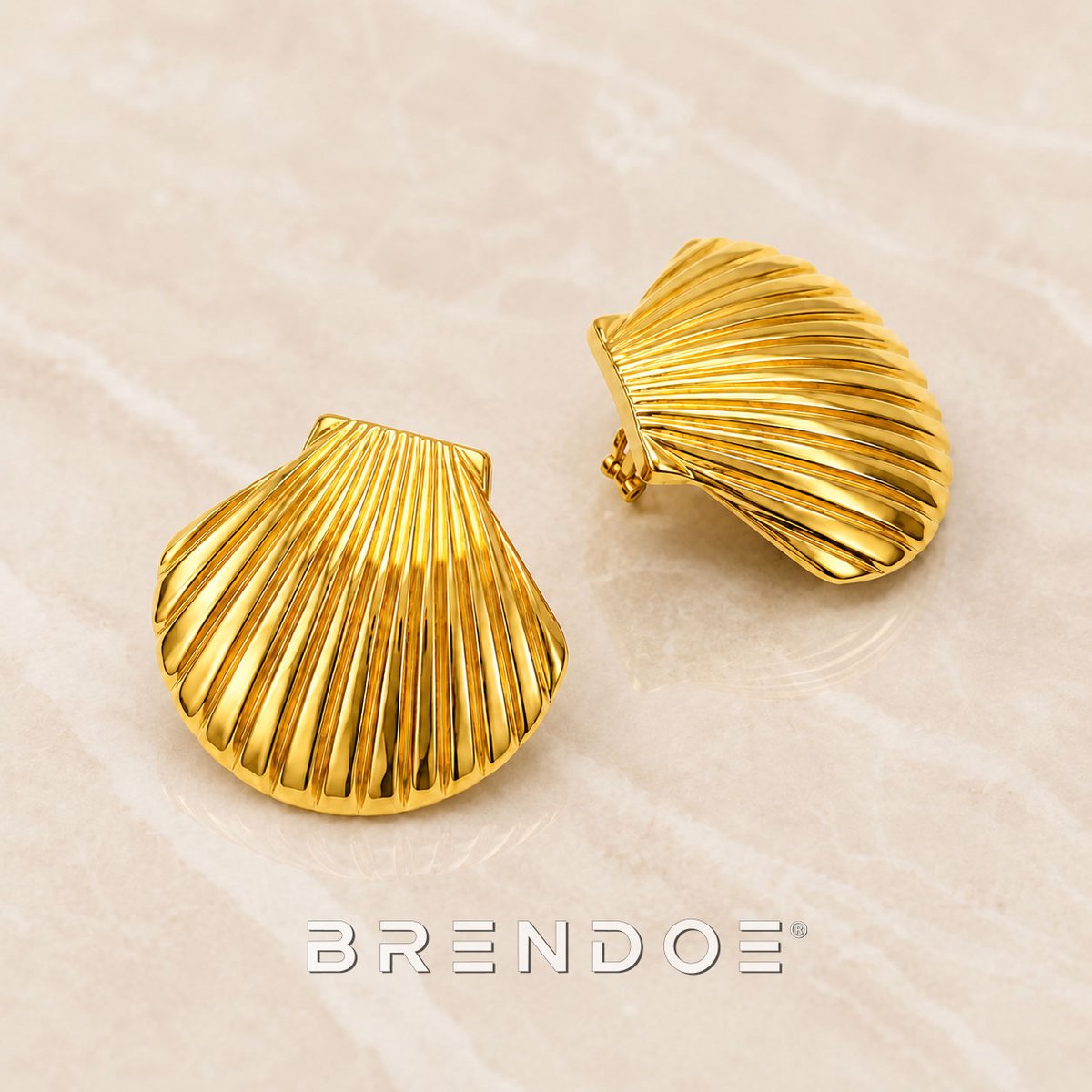 Brendoe Schelp Oorbellen Goud – 18K Vergulde RVS Oorstekers – Waterproof Shell Studs – Zomer Sieraden Dames