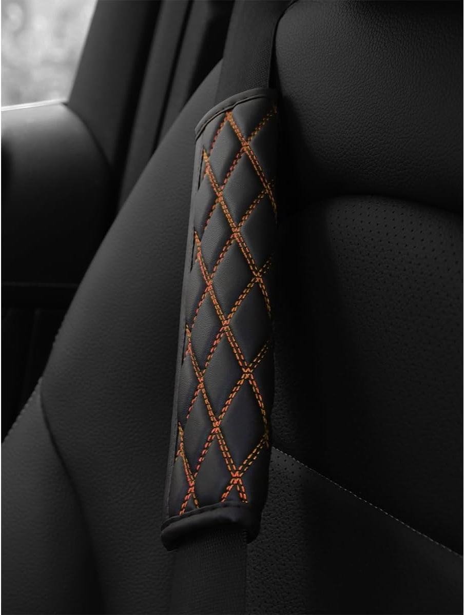 Gordelhoezen - Schouderkussens Gordelbeschermer - Comfortabel Rijden - Ruitvormig Stikselpatroon - 24 cm x 65 cm - Zwart met oranje stiksel