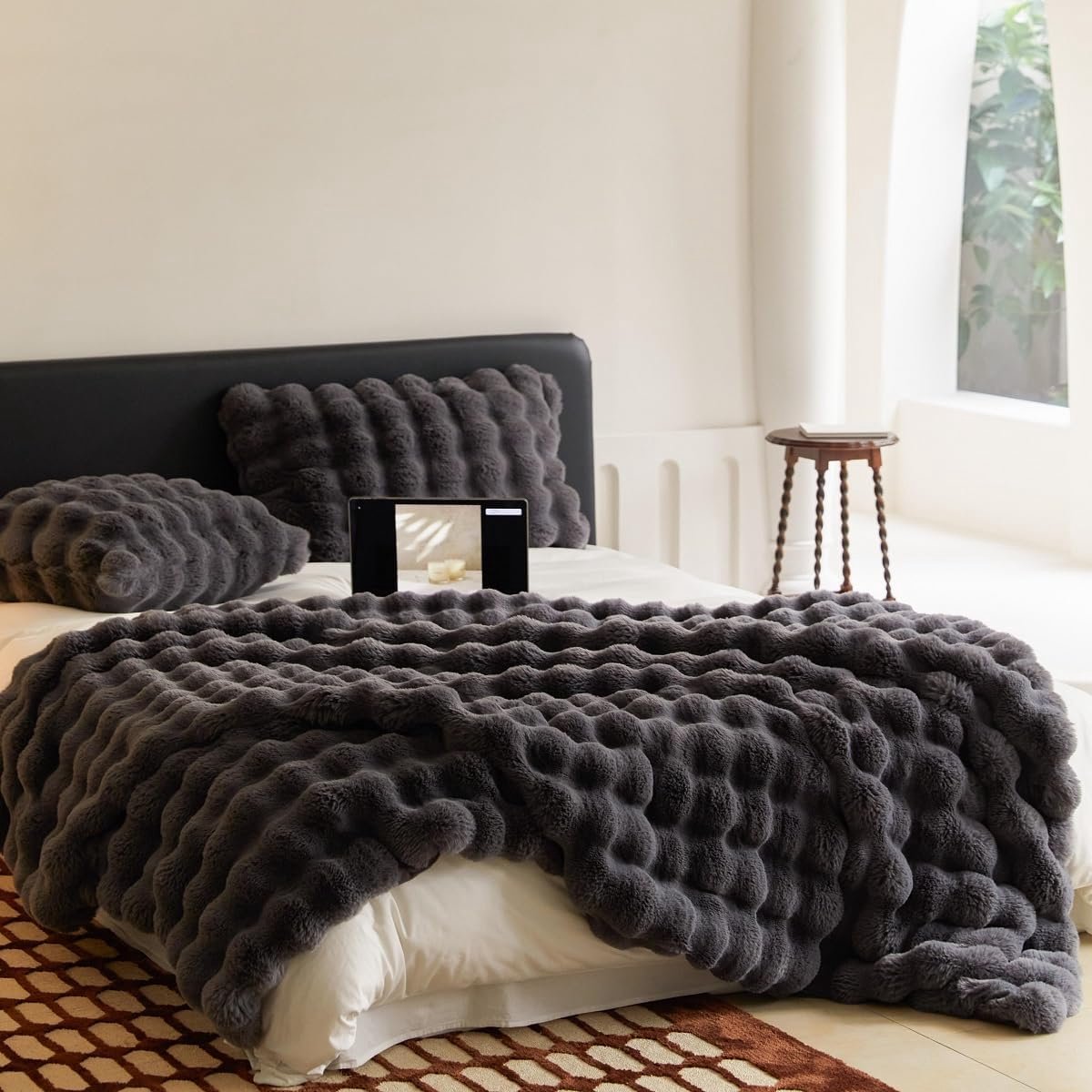 SnelShoppen - Fluffy Dekentje 150 x 200 cm, Grijs, Rabbit Faux Fur, Pluche Dekbed, Dikke Flanel Sofa Dekentje, Warm Throw Dekentje voor Bed, Bank, Sla