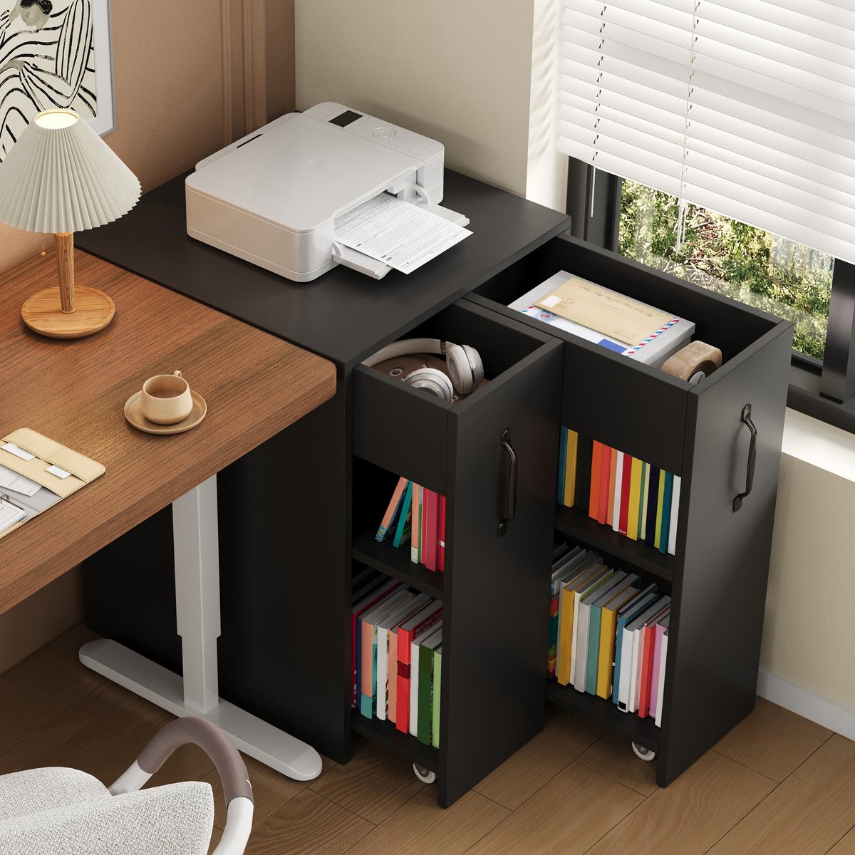 Boekenkast op wielen met uitschuifbare zijlade - Zwart - 3 legplanken, 8 grote wielen en stopranden - Omkeerbaar ontwerp voor links/rechts gebruik - Ideaal als mobiel bureau-sideboard, nachtkastje of badkamerkast