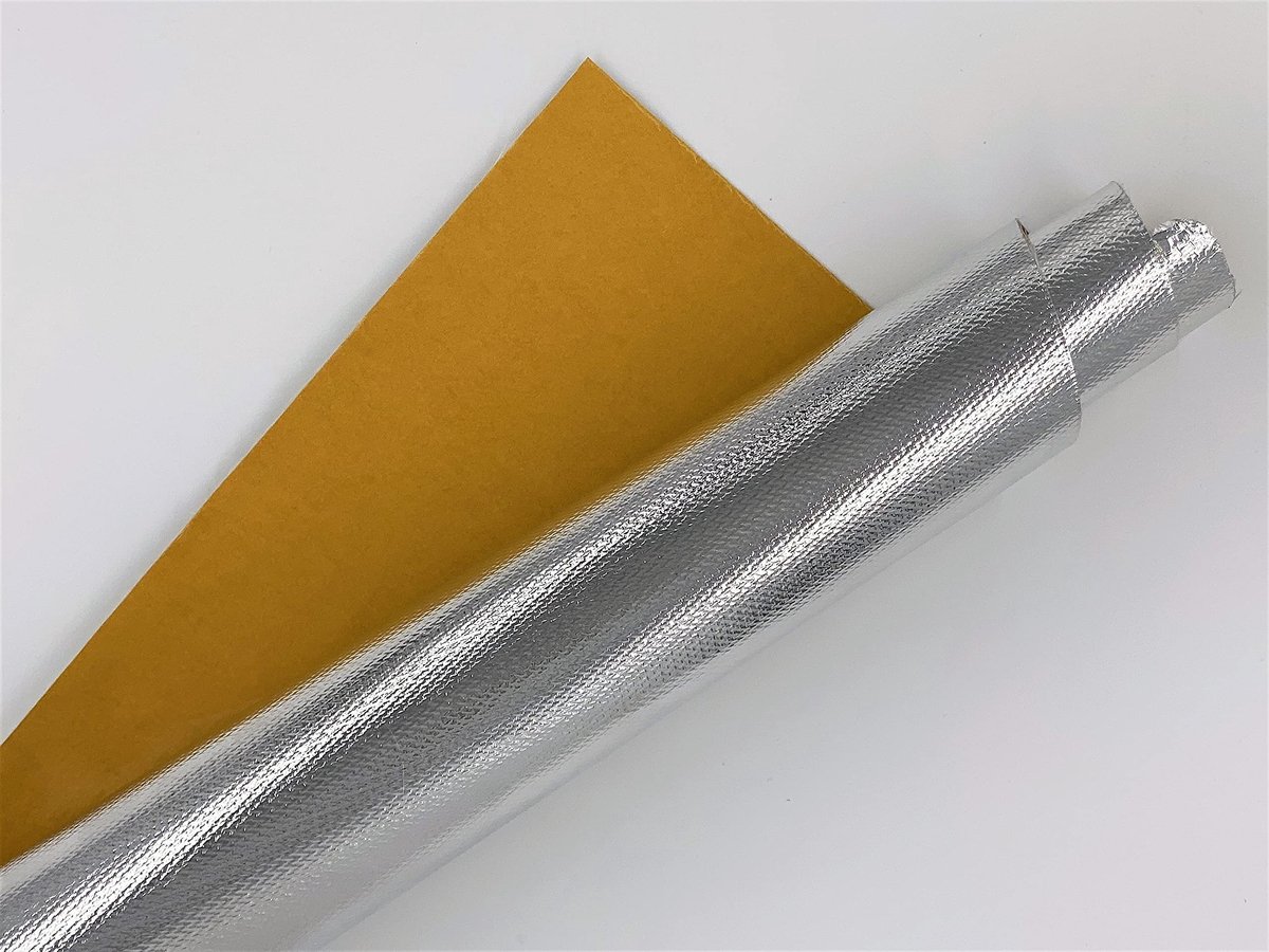 Dailygoods- Hittebeschermingsfolie Zelfklevend - Hitteschild - Hittewerende Folie - Isolatiefolie Raam - Universeel Inzetbaar - Extra Isolatie