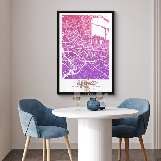 Poster in lijst - Fotolijst 60x90 cm - Posters - Stadskaart - Gouda - Paars - Nederland - Posterlijst zwart - Decoratie - Wanddecoratie woonkamer - Muurdecoratie slaapkamer
