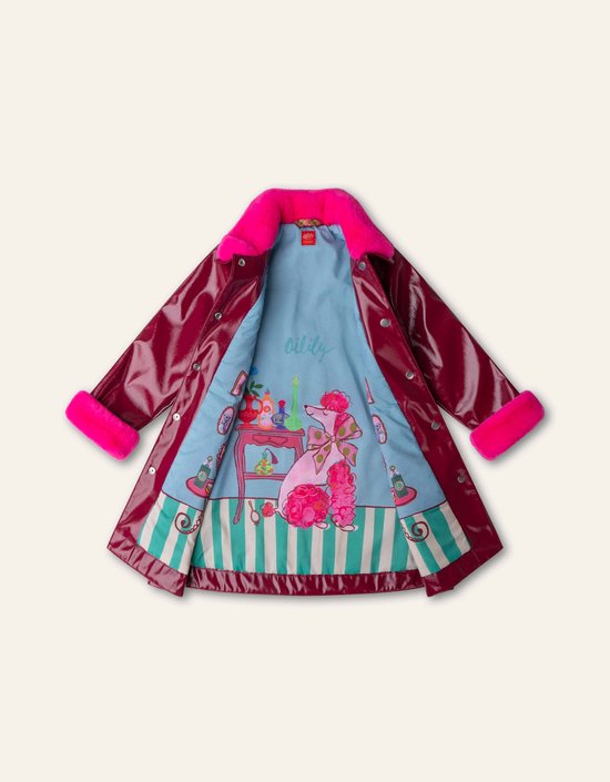 Bordeauxrode lakjas met felroze bontdetails, opengevouwen om een voering met poedelprint en 'Oilily' logo te tonen.