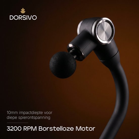Close-up van het zwarte massagepistool met ronde kop en zilveren ring.