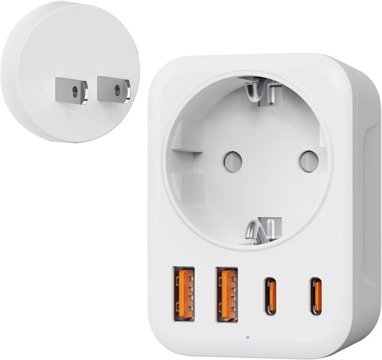 Witte reisstekker met 2 USB-C en 2 USB-A poorten en een Type A stekker.