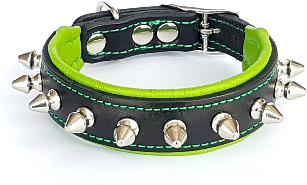 Spiky halsband met stompe schroefpunten. Voor kleine hondenrassen of puppy's. 2,5 cm breed. Zacht gevoerd. 100% echt leer, binnen en buiten. Handgemaakt in Europa! ..