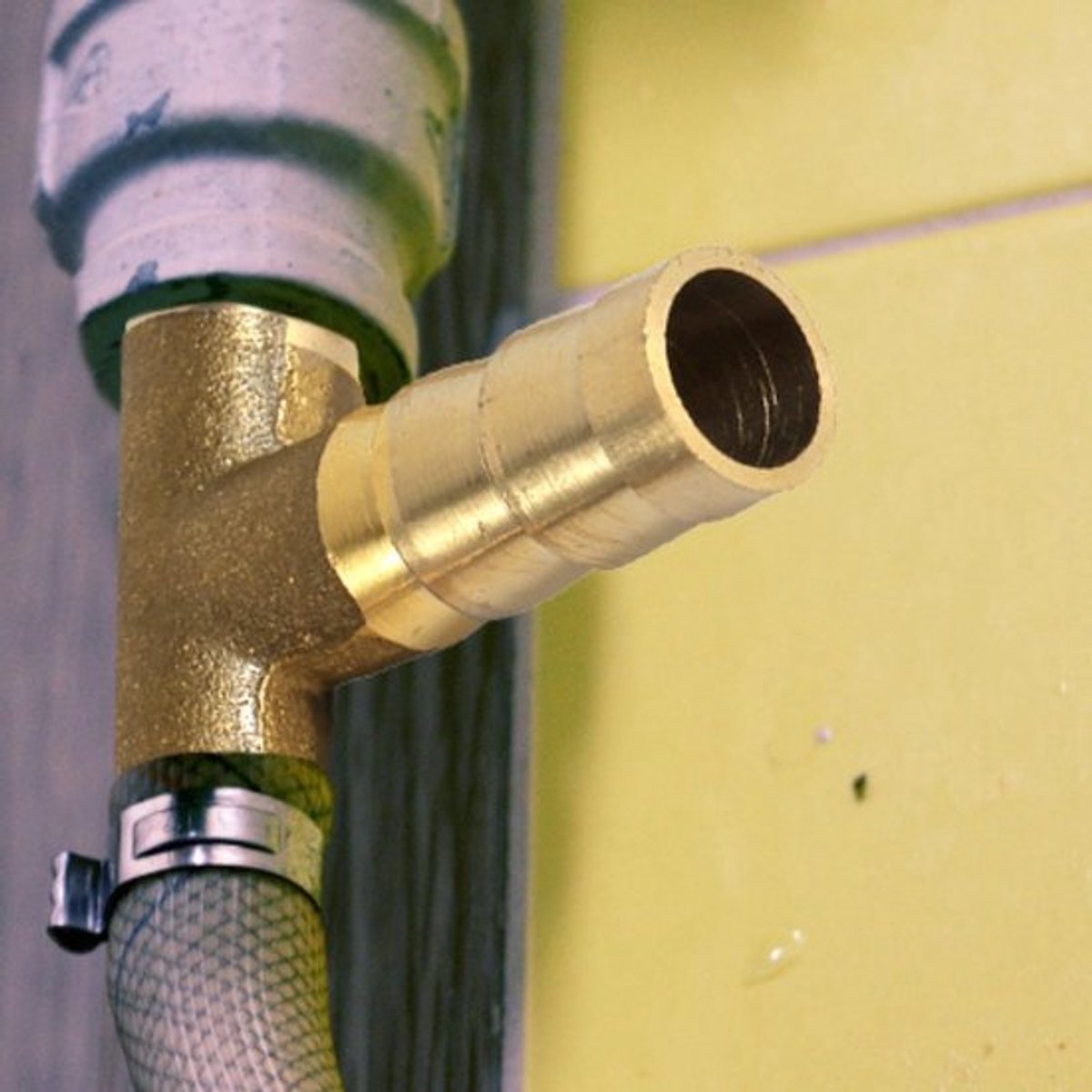 Slangconnector T-stuk - Messing T-stuk - 3 Weg Connector - Voor Lucht/Water/Gas/Olie - Temperatuurweerstand 100°C - Duurzaam Materiaal