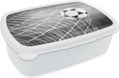 Broodtrommel Wit - Lunchbox - Brooddoos - Bal in het net - zwart wit - 18x12x6 cm - Volwassenen