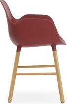 Normann Copenhagen Form Armchair - Stoel - Rood met eiken onderstel