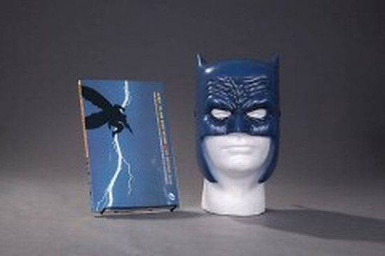 Dark Knight Returns Book & Mask Set - cover
