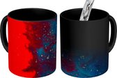 Magische Mok - Foto op Warmte Mok - Rode en blauwe inkt op een schilderij - 350 ML