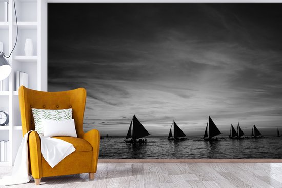 Papier peint - Papiers Papier peint photo Voiliers au large de Boracay - noir et blanc - largeur 450 cm x hauteur 300 cm
