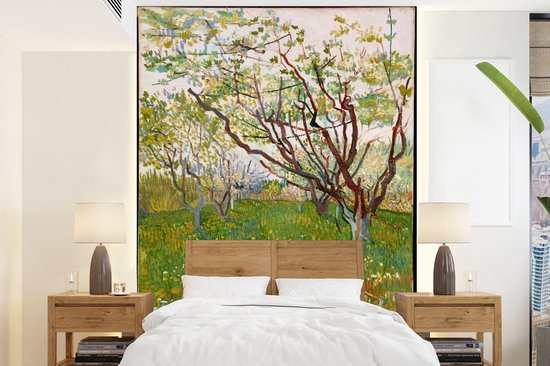 Behang - Fotobehang Bloeiende boomgaard - Vincent van Gogh - Breedte 190 cm x hoogte 260 cm
