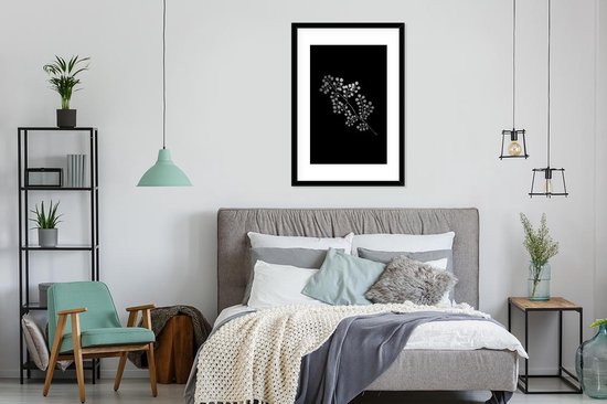 Cadre photo avec affiche Zwart Wit- Branche avec feuilles rondes sur fond noir - noir et blanc - 60x90 cm - Cadre pour affiche