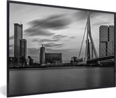 Cadre photo avec affiche Zwart Wit- Skyline de Rotterdam au coucher du soleil - noir et blanc - 90x60 cm - Cadre pour affiche