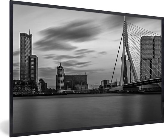 Fotolijst incl. Poster Zwart Wit- Skyline van Rotterdam bij zonsondergang - zwart wit - 90x60 cm - Posterlijst