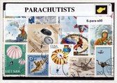 Parachutisten – Luxe postzegel pakket (A6 formaat) : collectie van verschillende postzegels van parachutisten – kan als ansichtkaart in een A6 envelop - authentiek cadeau - kado -