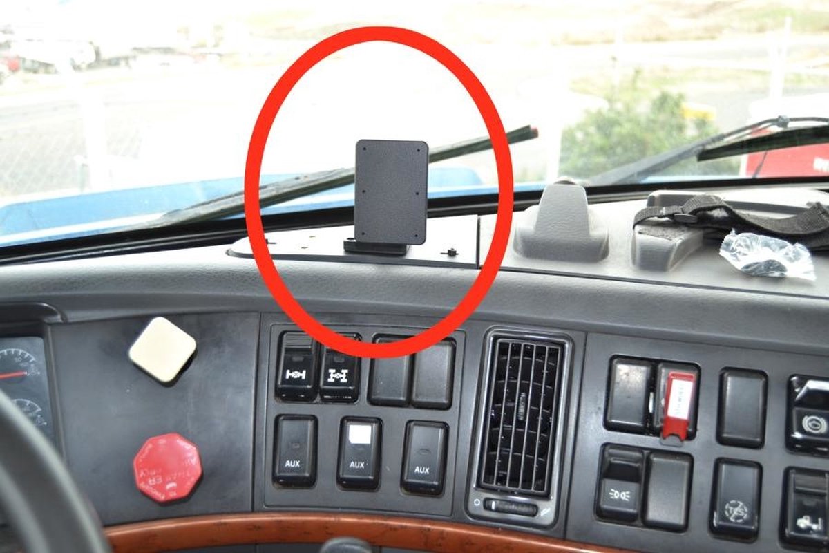 Proclip Volvo FH/FM/NH-series 03-07 (extra sterk) Center 213548