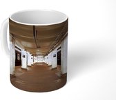 Mok - Leeg metrostation in New York - 350 ML - Beker
