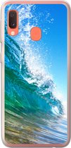 Geschikt voor Samsung Galaxy A20e hoesje - Een close-up van een golf die breekt voor de kust van Hawaii - Siliconen Telefoonhoesje
