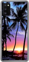 Geschikt voor Samsung Galaxy A41 hoesje - Een silhouet van palmbomen tijdens een zonsondergang op Hawaii - Siliconen Telefoonhoesje