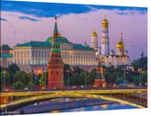 Brug over de Moskou-rivier voor de torens van het Kremlin - Foto op Canvas - 150 x 100 cm