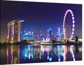 Neon verlichting in de nachtelijke skyline van Singapore  - Foto op Canvas - 150 x 100 cm