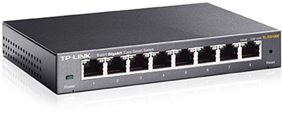 Zwarte TP-Link 8-poorts Gigabit Easy Smart Switch, schuin van voren bekeken.