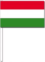 10 zwaaivlaggetjes Hongarije 12 x 24 cm