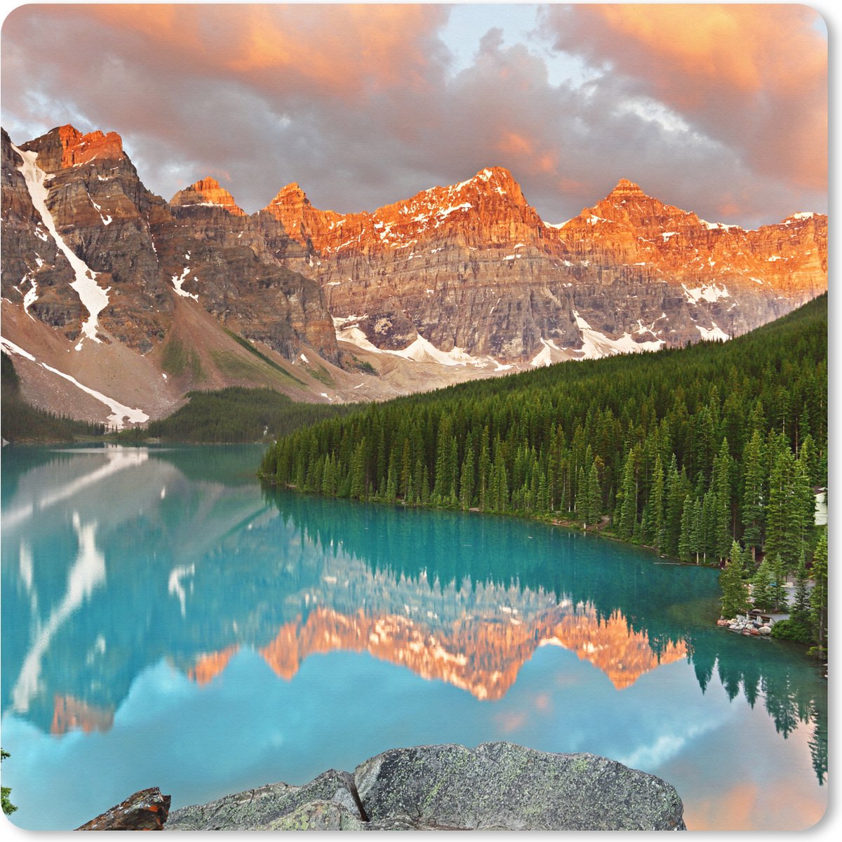 Muismat XXL 50x50 cm - Bureau onderlegger - Bureau mat Het Noord-Amerikaanse Moraine Lake tijdens een zonsopgang in Canada - Bureaumat - Gaming mousepad xl - Bureaulegger groot - Computer deskmat