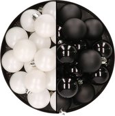 32x stuks kunststof kerstballen mix van wit en zwart 4 cm - Kerstversiering