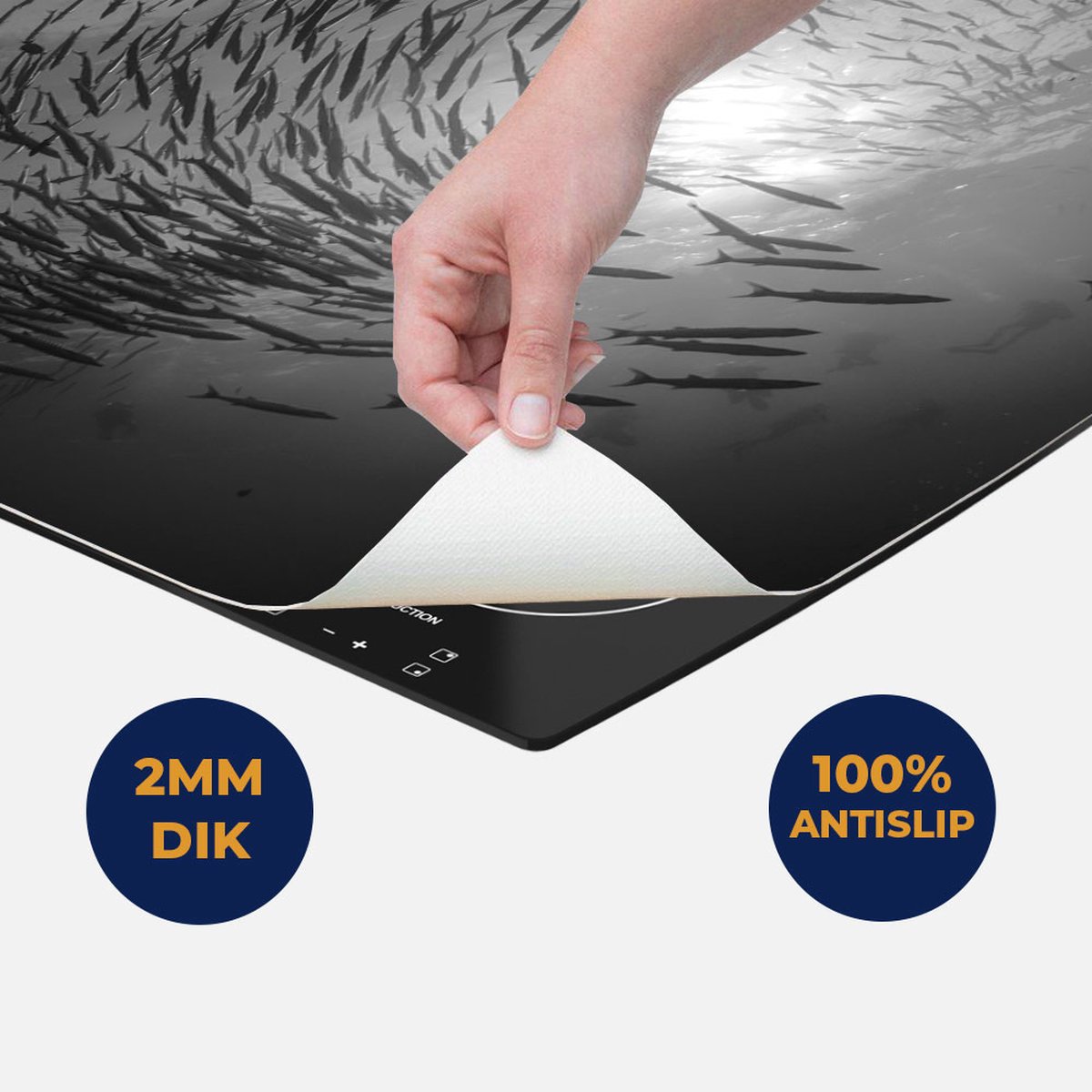Chefcare Inductie Beschermer Zwerm Vissen in de Oceaan - Zwart Wit - 60x50 cm - Afdekplaat Inductie - Kookplaat Beschermer - Inductie Mat