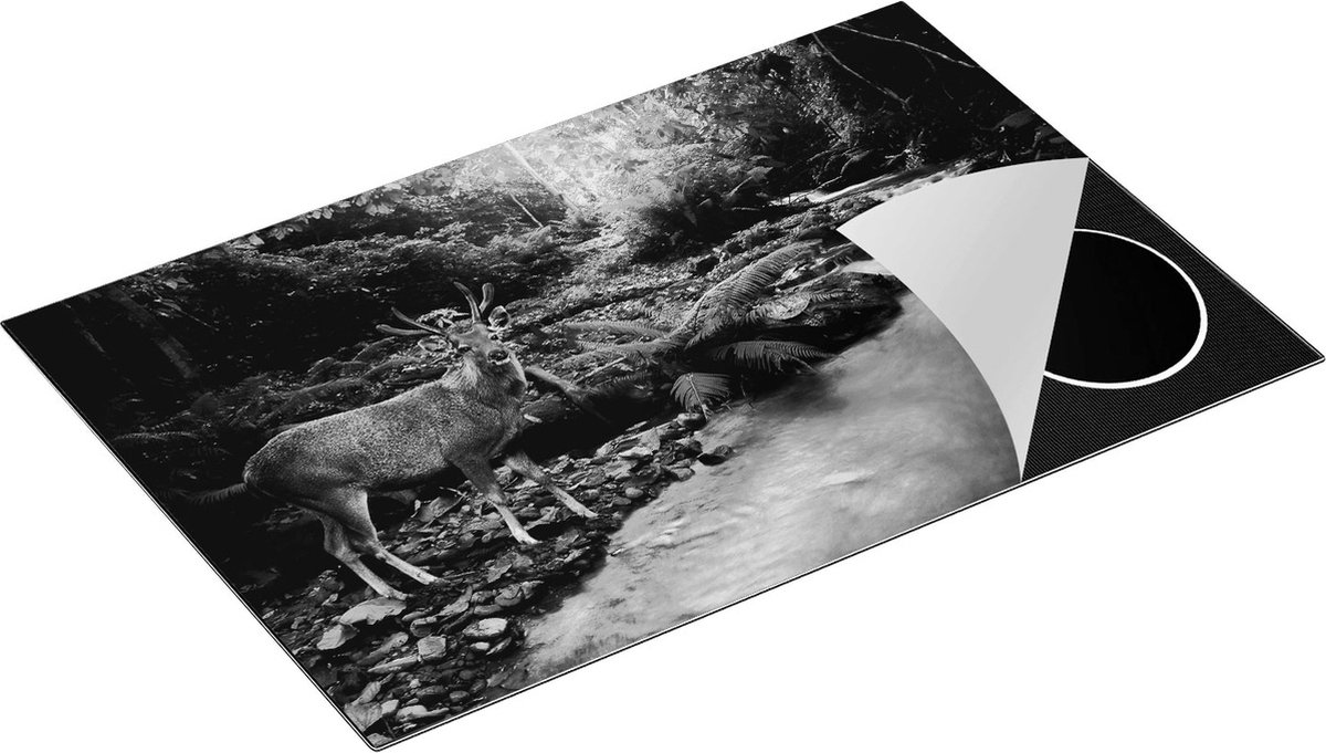 Chefcare Inductie Beschermer Hert bij een Rivier in een Jungle - Zwart Wit - 83x51,5 cm - Afdekplaat Inductie - Kookplaat Beschermer - Inductie Mat