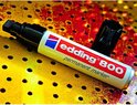 Edding 800 permanente marker met beitelpunt, met het logo en de tekst 'edding 800 permanent marker'.