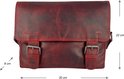 Sac bandoulière en cuir rouge, 30 x 8 x 22 cm, avec boucles et logo taureau.